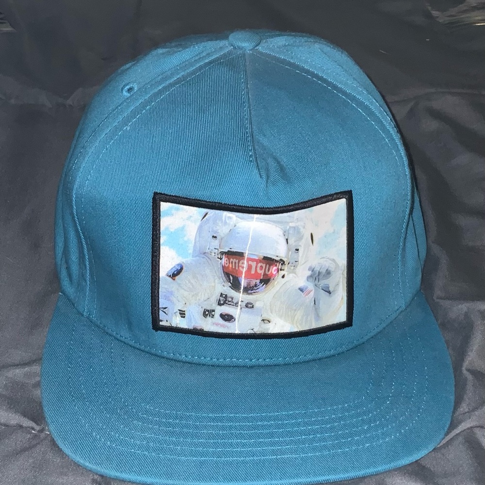 Supreme Astronaut Hologram 5 Panel